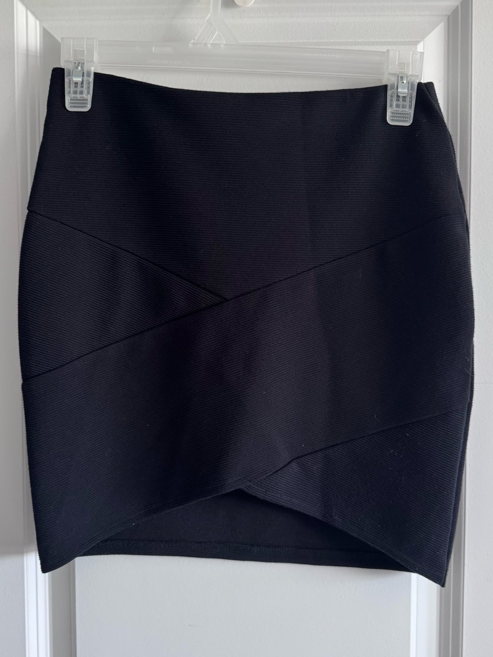 Forever 21 Black ribbed bandage Mini Skirt